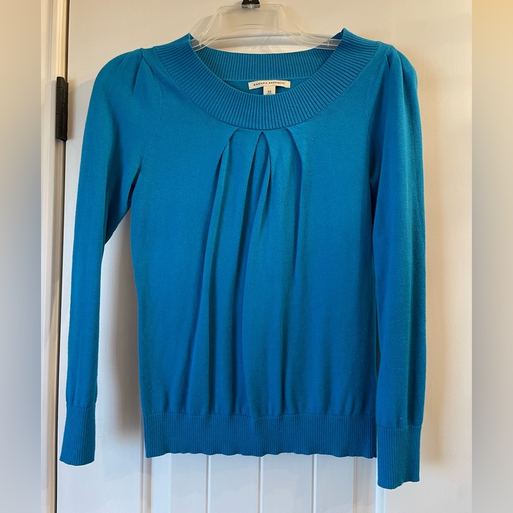 Banana Republic blue silk-blend sweater, size XS
